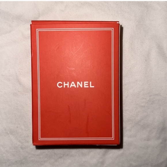 Chanel RARE Collectible Playing Card with COA - Picture 4 of 9